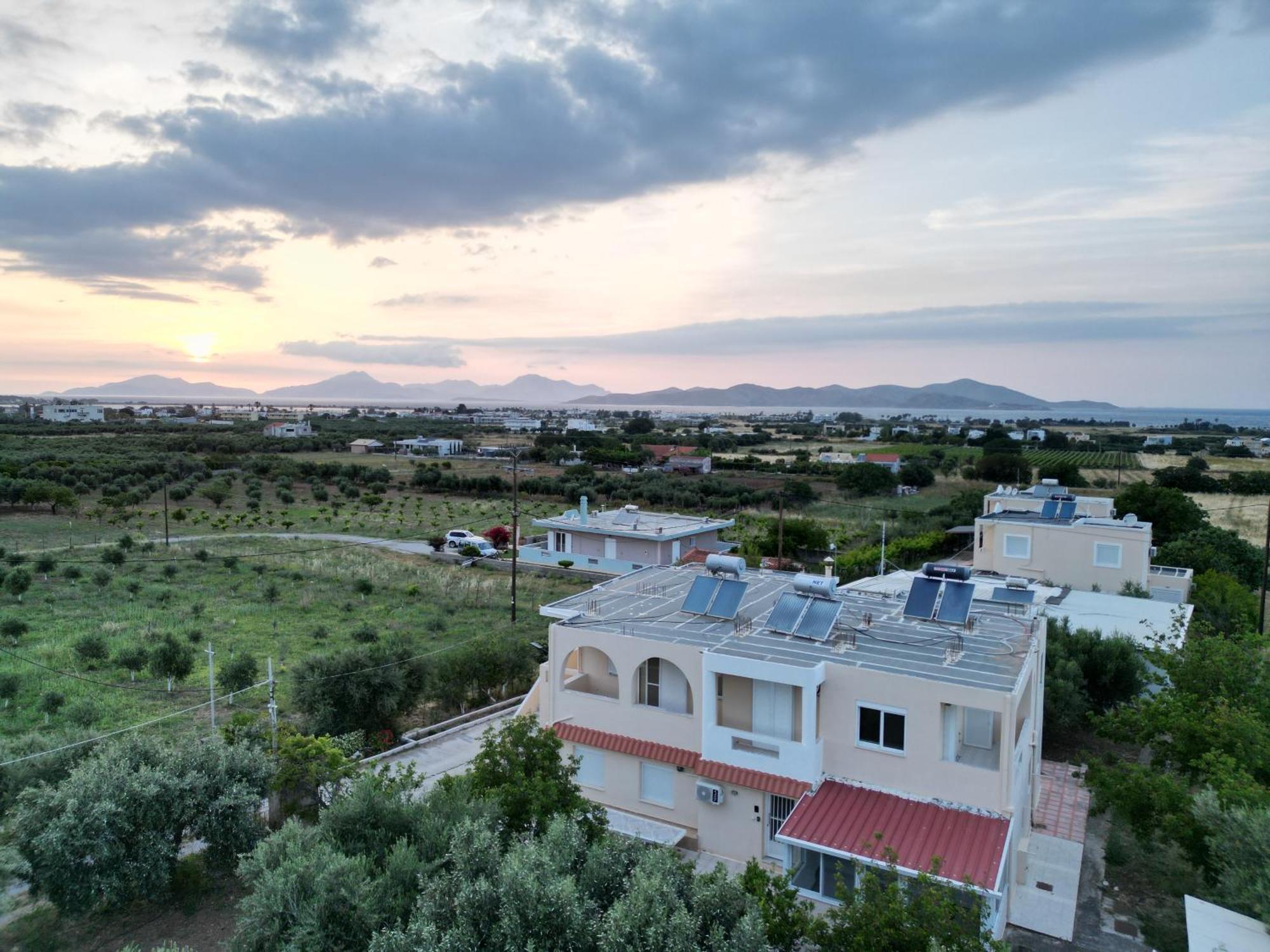 Family Friendly Apartment, In Nature, With Yard "5" Ziparion Exterior photo